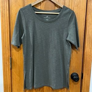 NWOT J.Jill scoop neck elbow sleeve Pima cotton T-shirt, size med. Army green